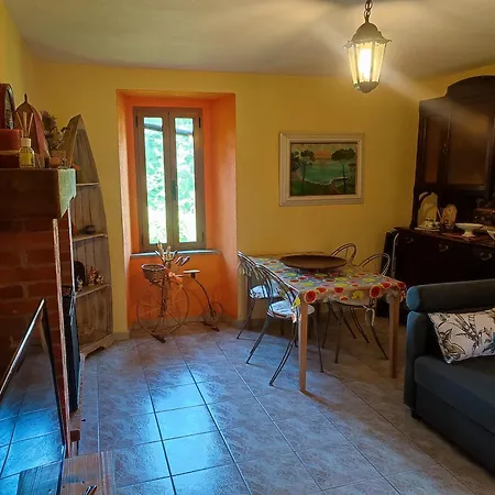 La Casa Nel Bosco Appartamento Torrazzo